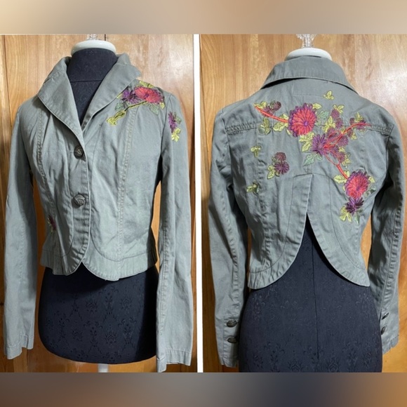 Military green denim jacket MEDIUM cropped embroidered floral vintage vntg Y2K - Picture 1 of 15